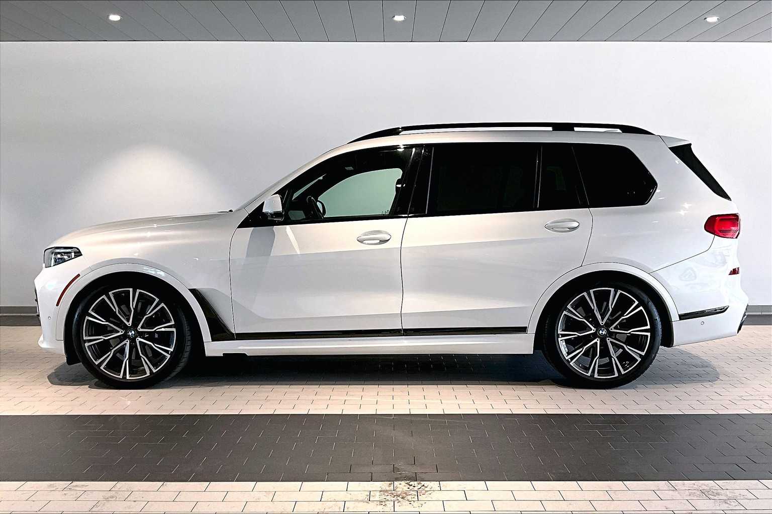 2021 Bmw X7 M50i photo 2