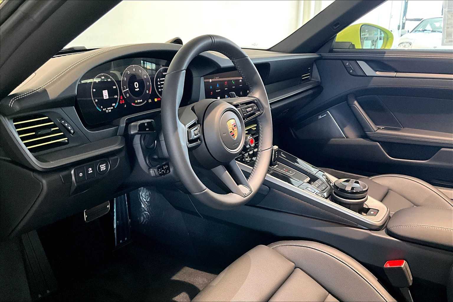2025 Porsche 911 Cabriolet photo 4