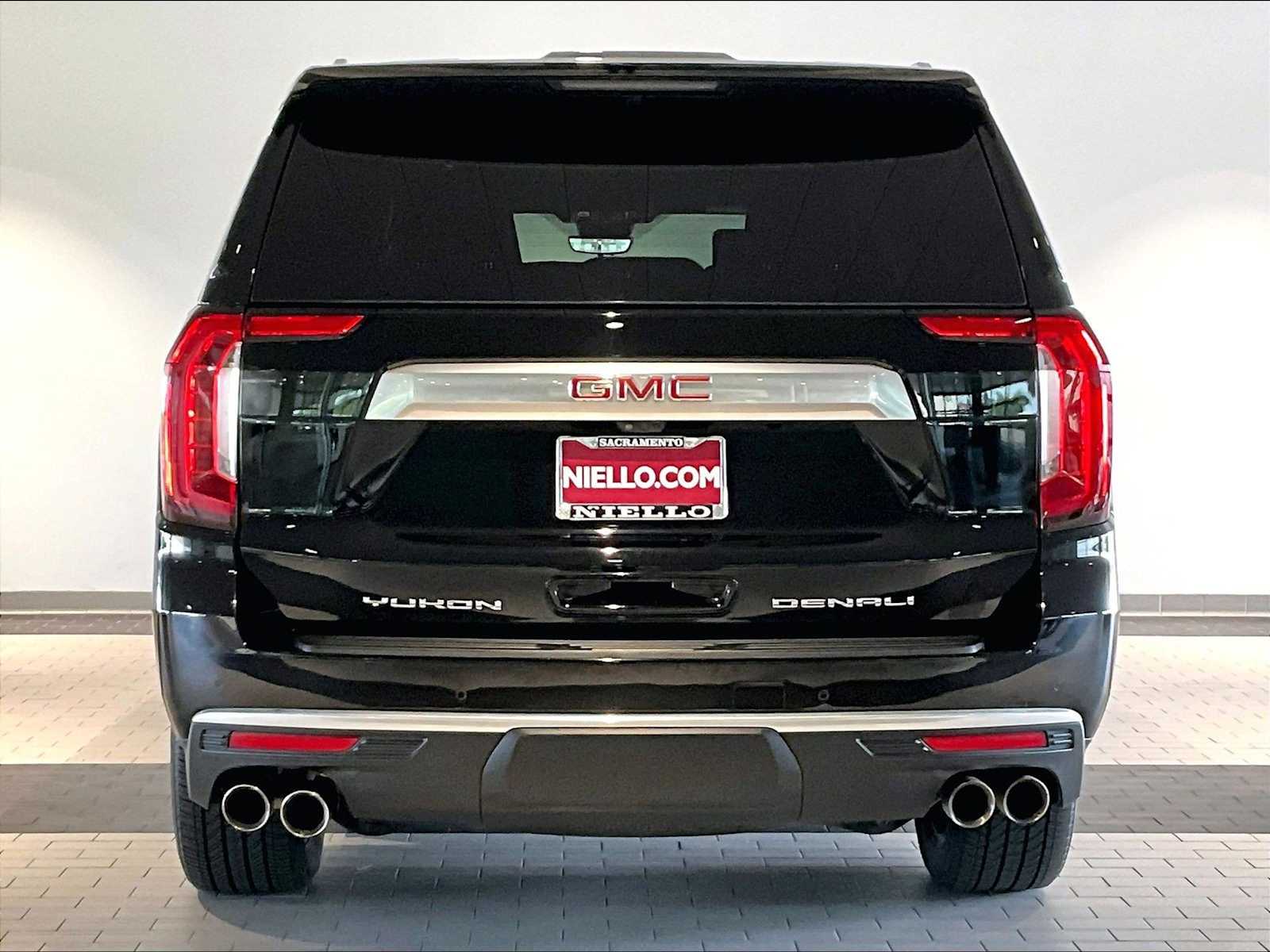 2024 GMC Yukon XL Denali Denali 4WD 4dr photo 5