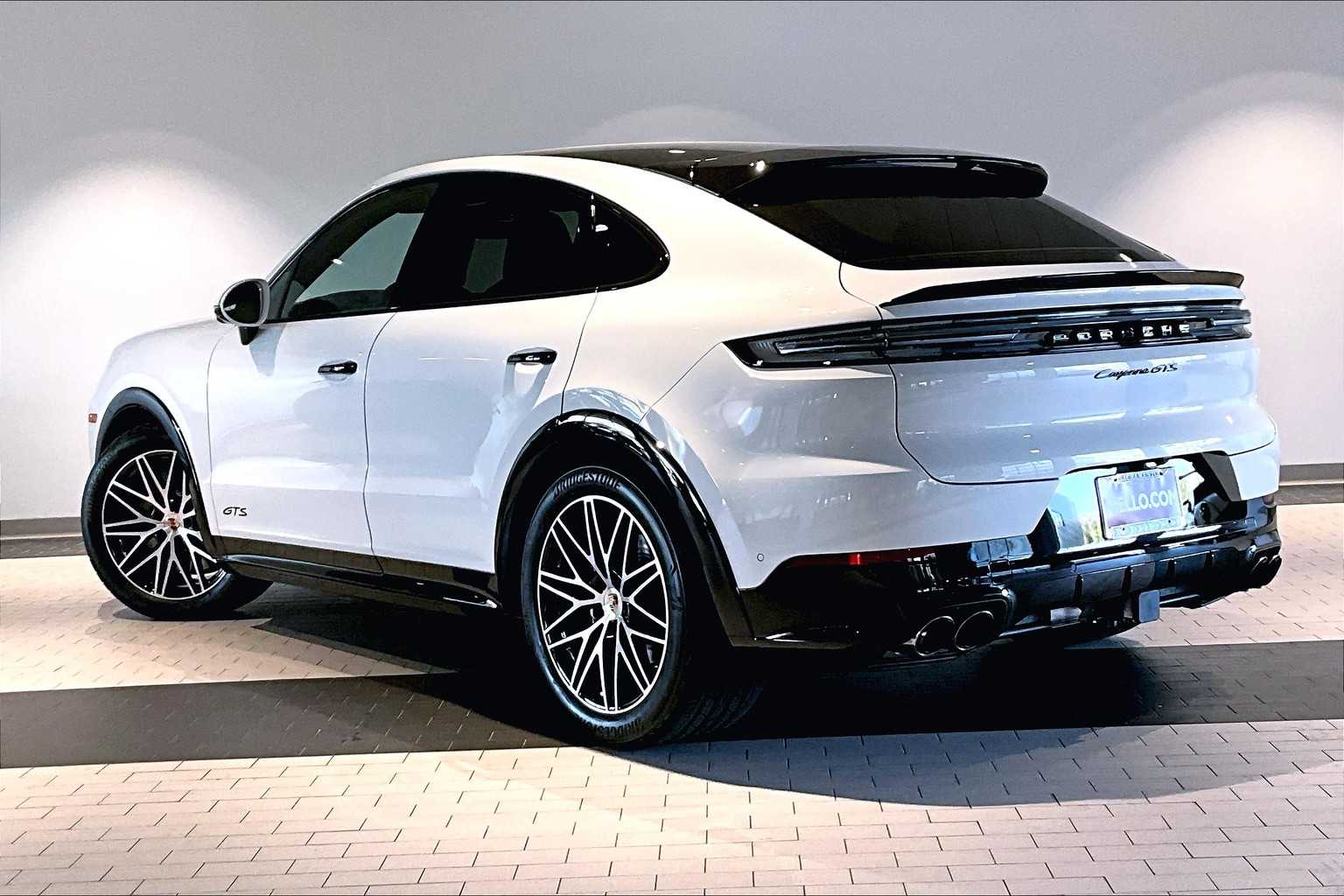 2026 Porsche Cayenne GTS Coupe photo 3