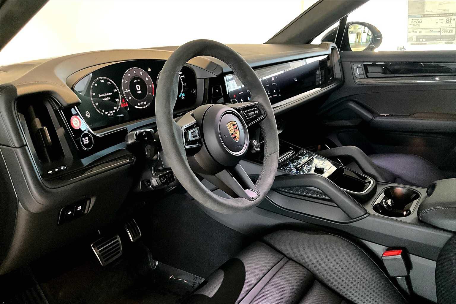 2025 Porsche Cayenne GTS Coupe photo 3