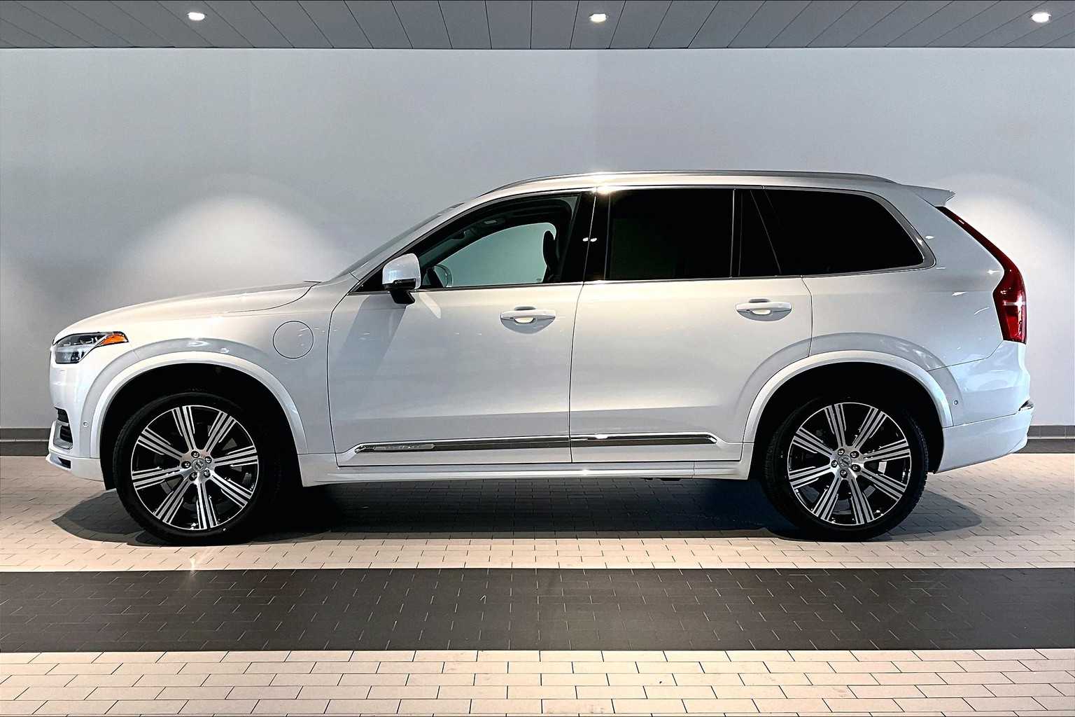 Used 2023 Volvo XC90 Plus with VIN YV4H60CN1P1907060 for sale in Sacramento, CA
