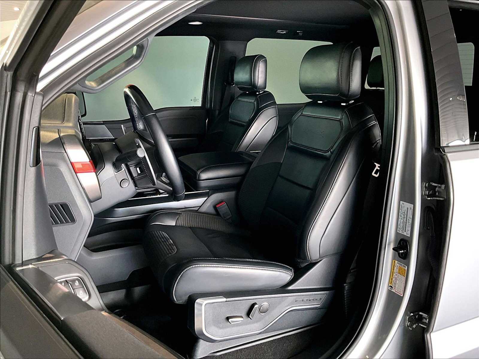 2023 Ford F-150 Raptor 4WD Supercrew 5.5 Box photo 4