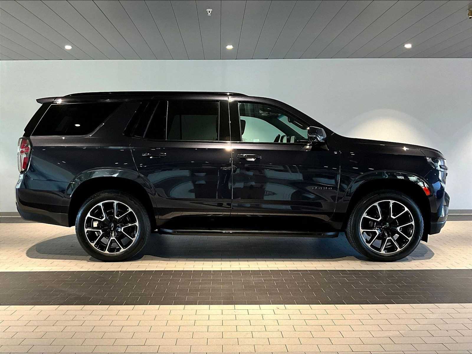 2024 Chevrolet Tahoe RST 4WD 4dr photo 3