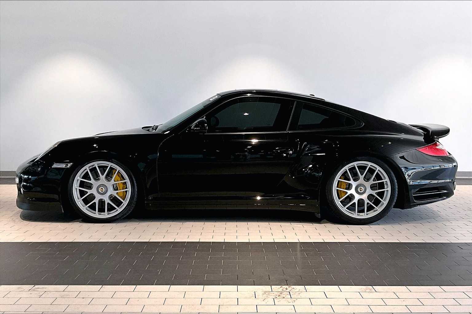 2012 Porsche 911 S Turbo photo 2