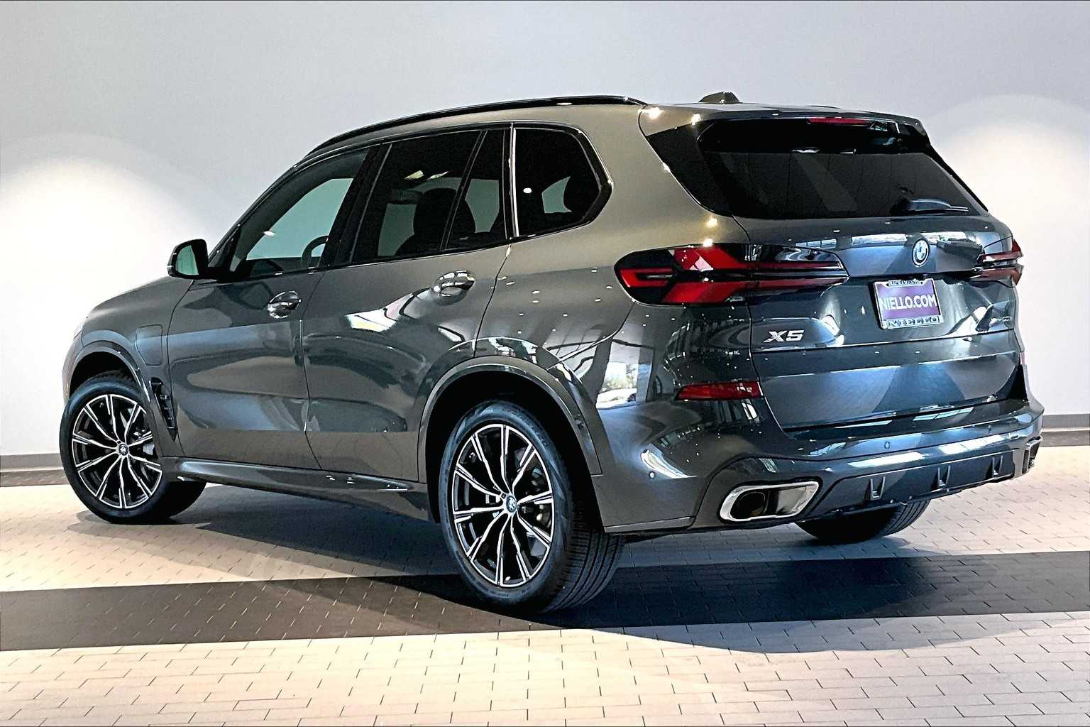 2024 Bmw X5 xDrive50e photo 2