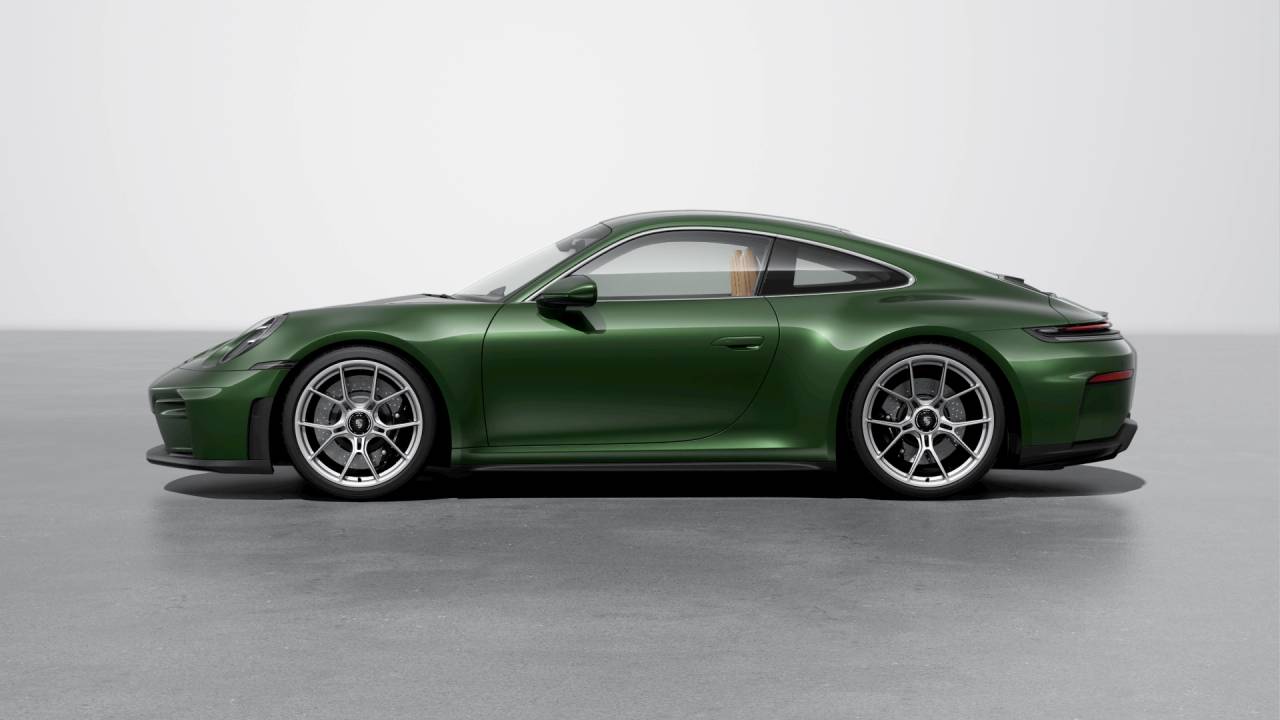 2026 Porsche 911 GT3 Touring photo 2