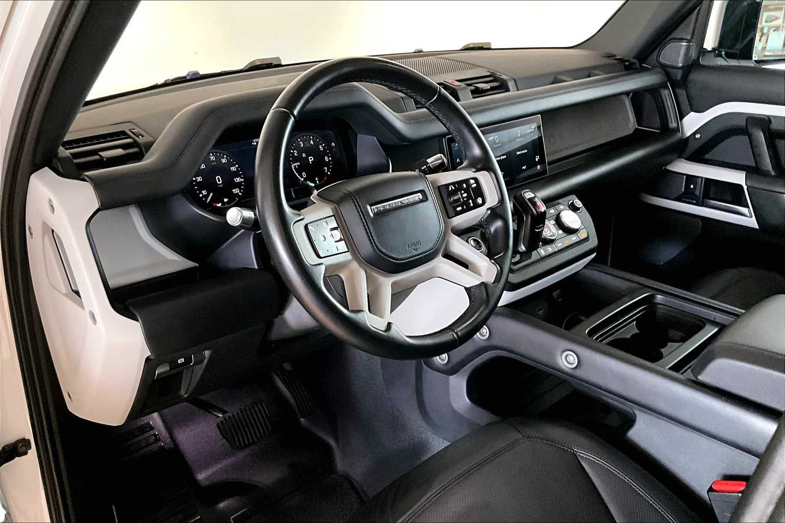 2020 Land Rover Defender HSE 110 photo 4