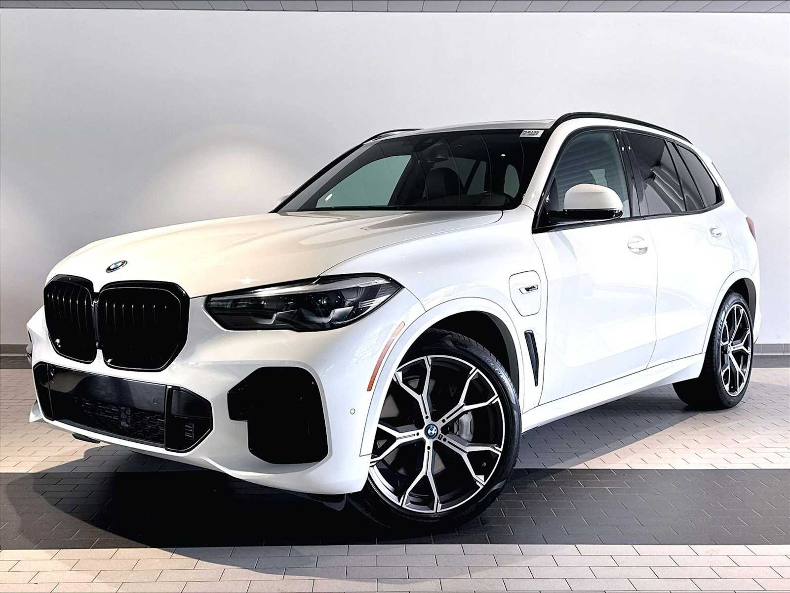 2023 BMW X5 xDrive45e's photo