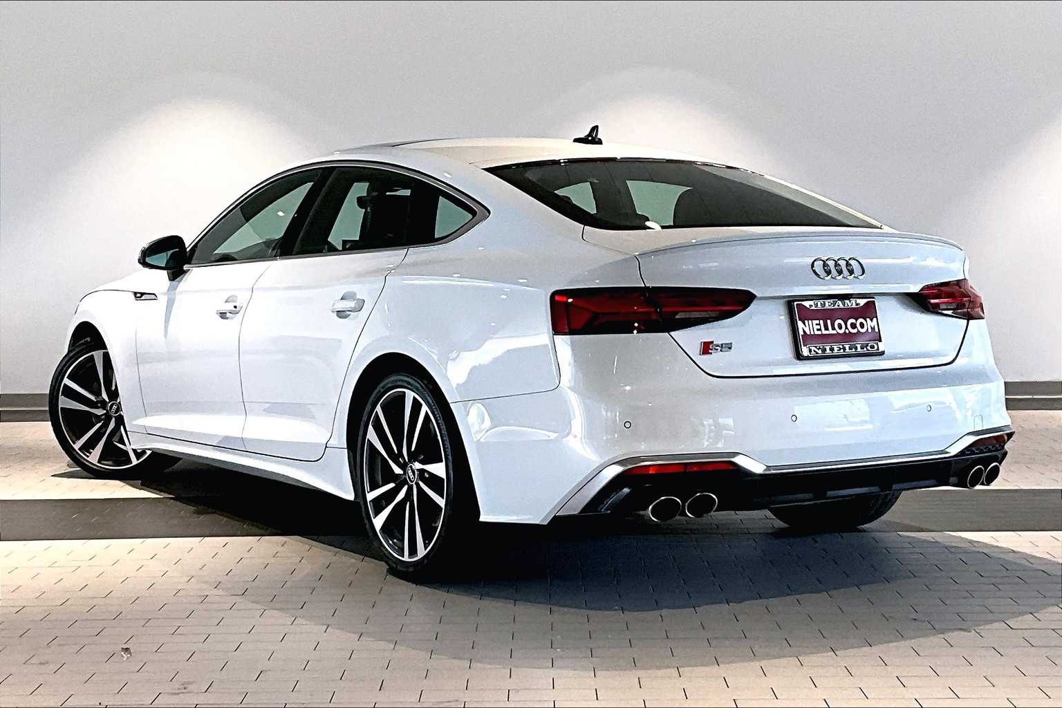 2023 Audi S5 Premium Plus photo 3