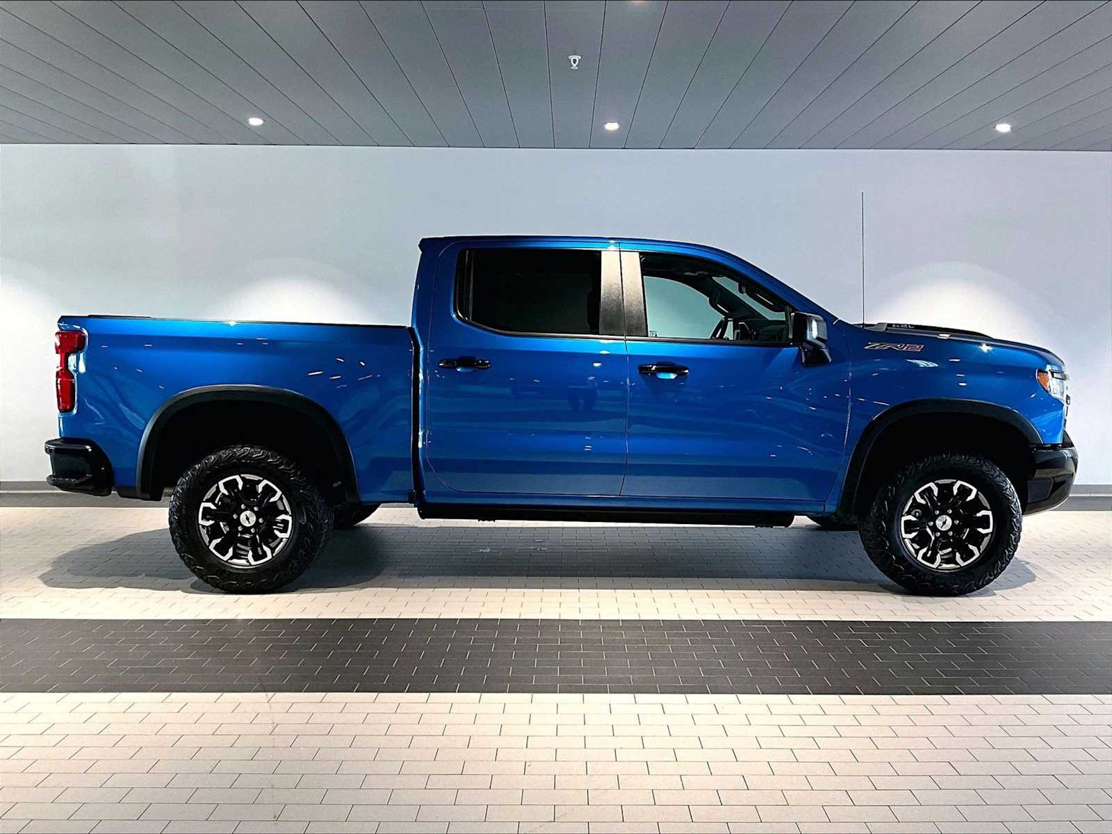 2022 Chevrolet Silverado 1500 ZR2 4WD Crew Cab 147 photo 3