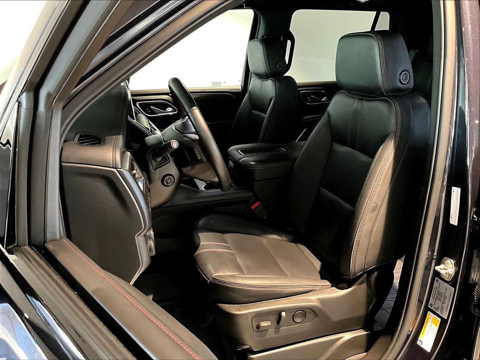 2024 Chevrolet Tahoe RST 4WD 4dr photo 4