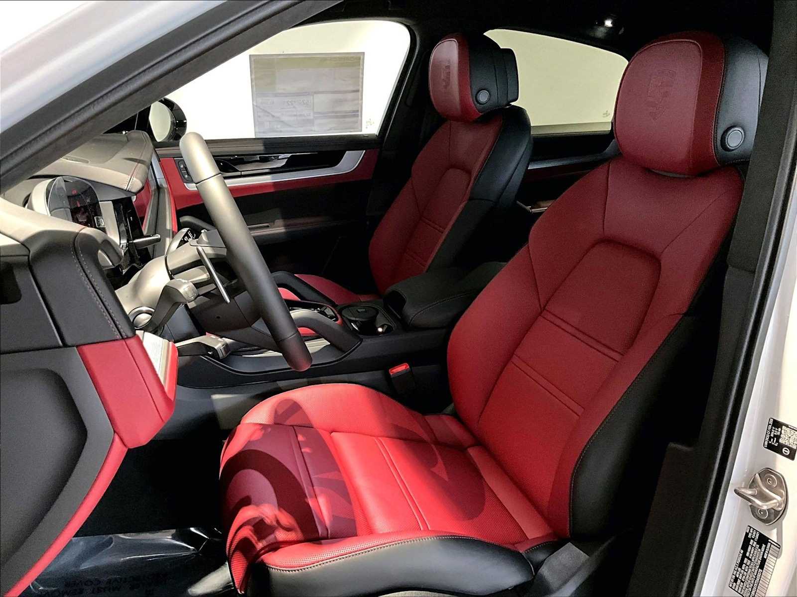 2026 Porsche Cayenne S E-Hybrid Coupe photo 4