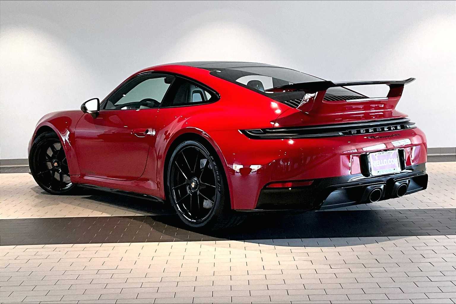 2025 Porsche 911 GTS Coupe photo 3
