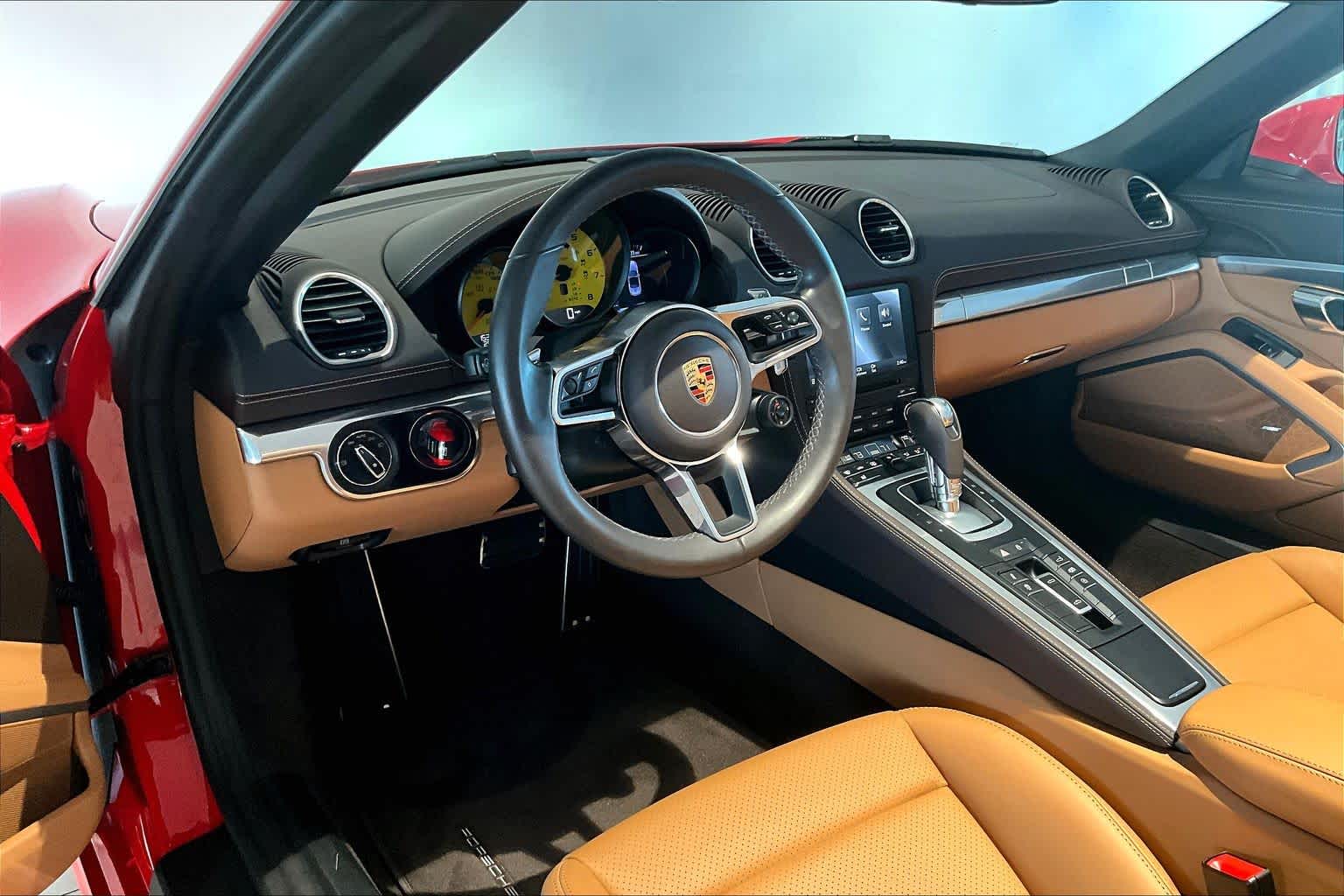 2024 Porsche Boxster S photo 4