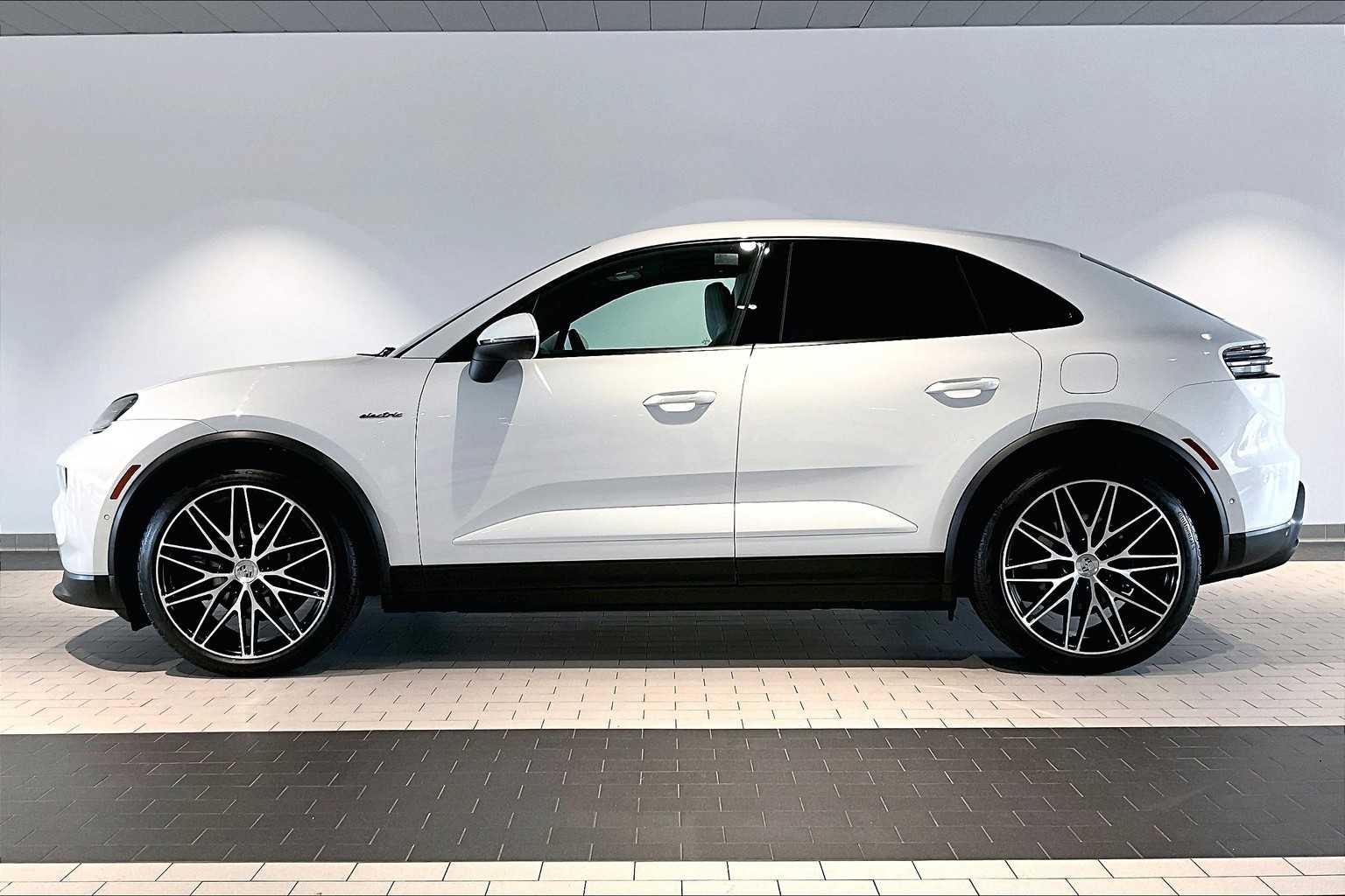 Certified 2024 Porsche Macan Base with VIN WP1AA2XA1RL003721 for sale in Sacramento, CA