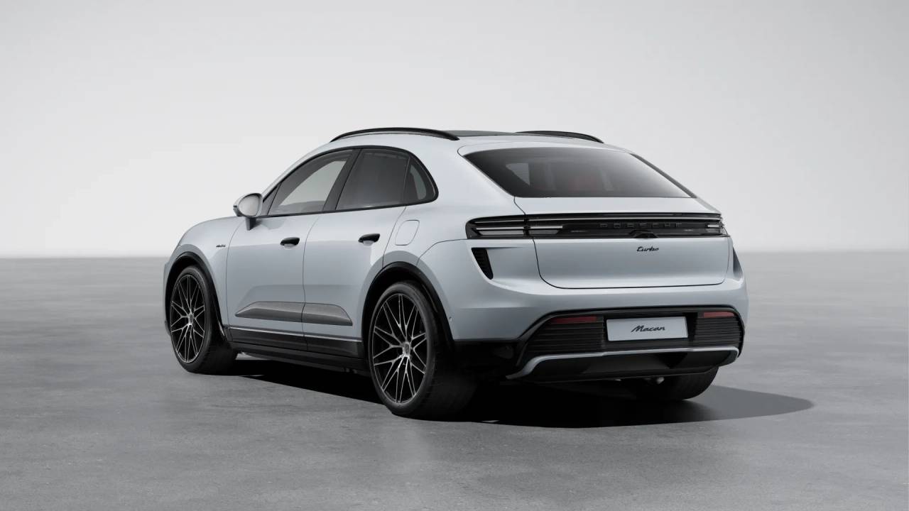 2025 Porsche Macan Electric Turbo photo 3