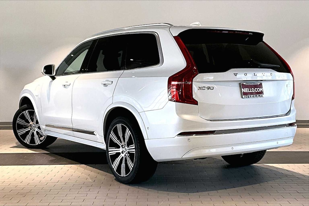 Used 2023 Volvo XC90 Recharge Plug-In Hybrid Plus Bright Theme T8 Eawd Phev 7P SUV