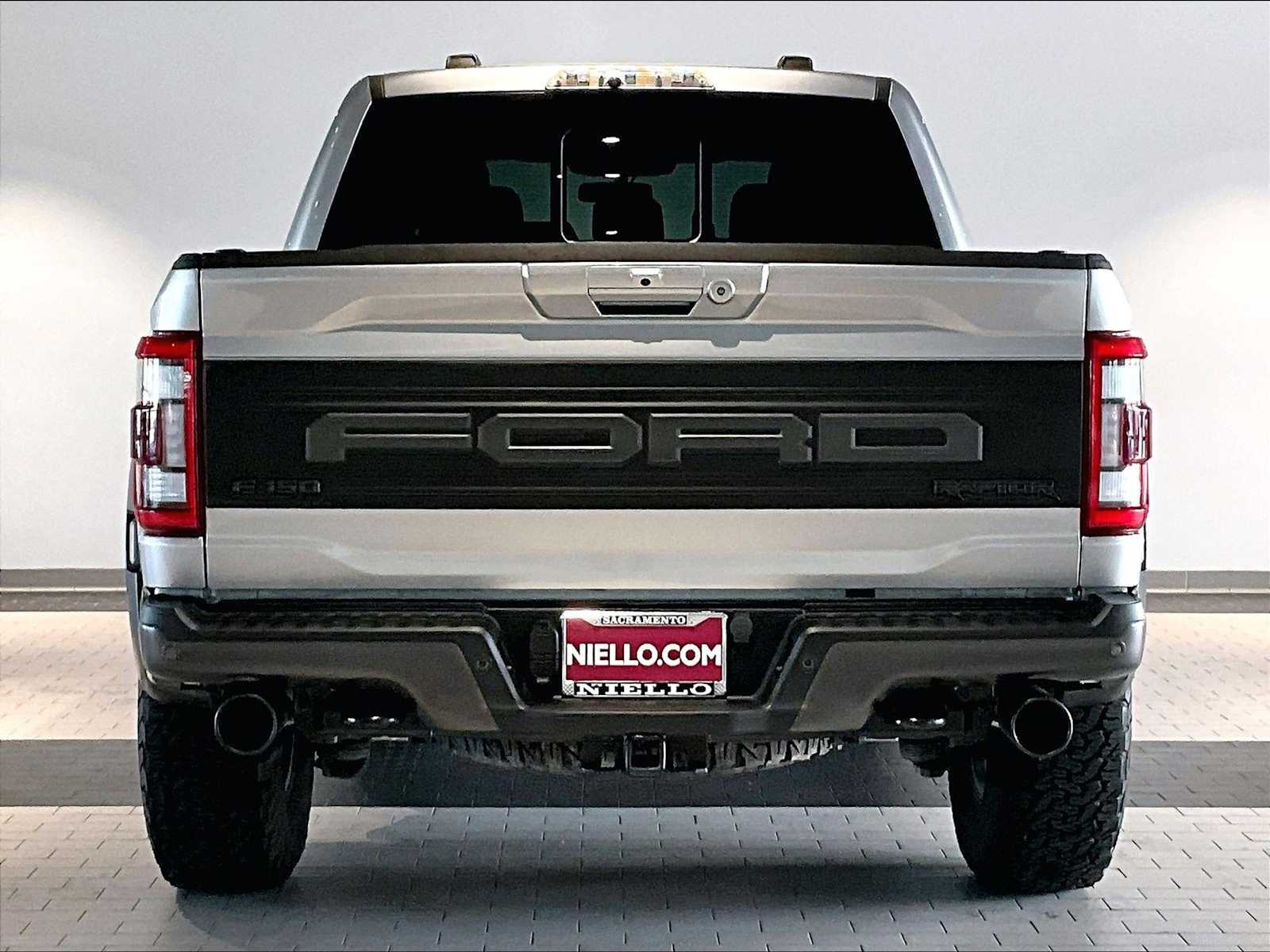 2023 Ford F-150 Raptor 4WD Supercrew 5.5 Box photo 5