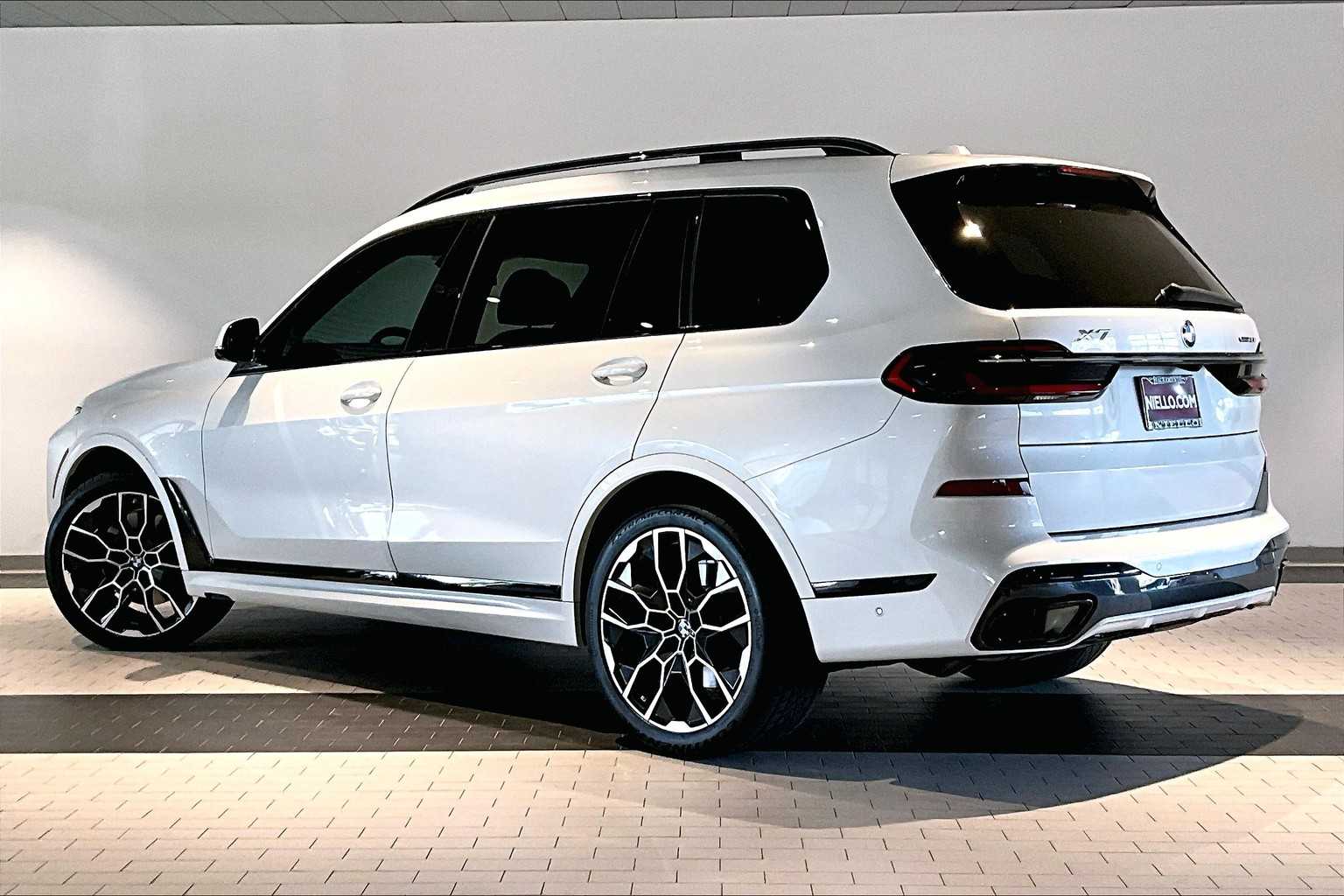 2023 Bmw X7 xDrive40i photo 3
