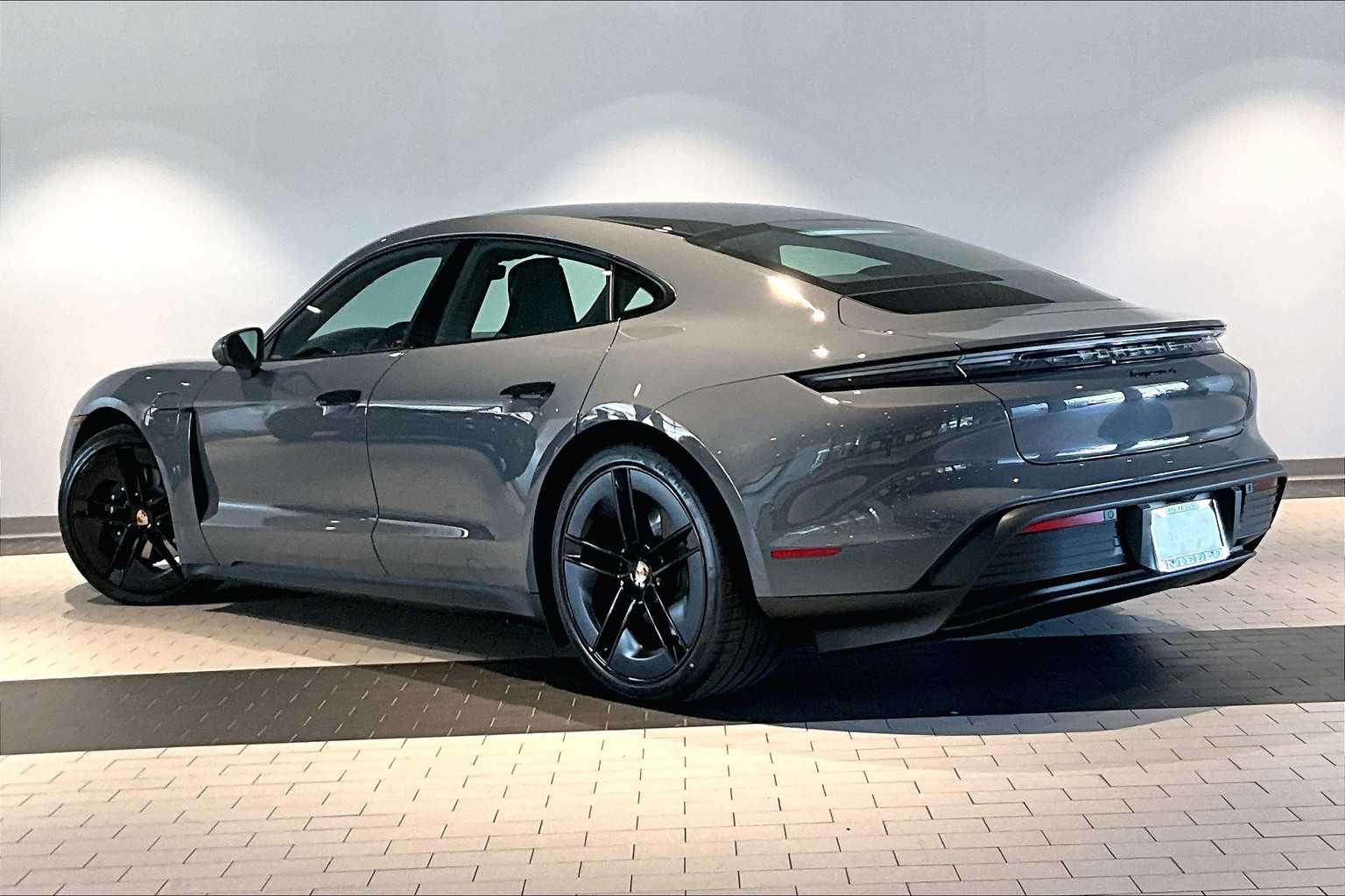 2025 Porsche Taycan 4 photo 3