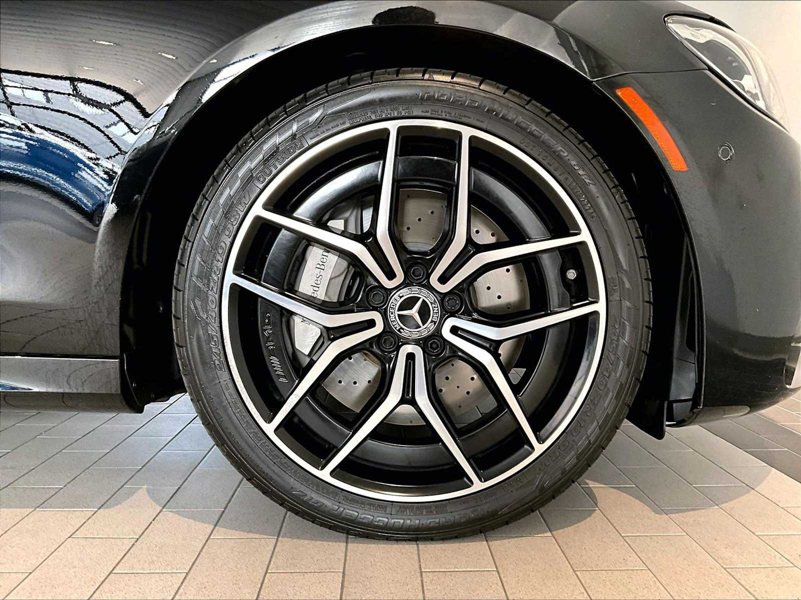 2022 Mercedes-Benz E-Class E350 - Photo 11
