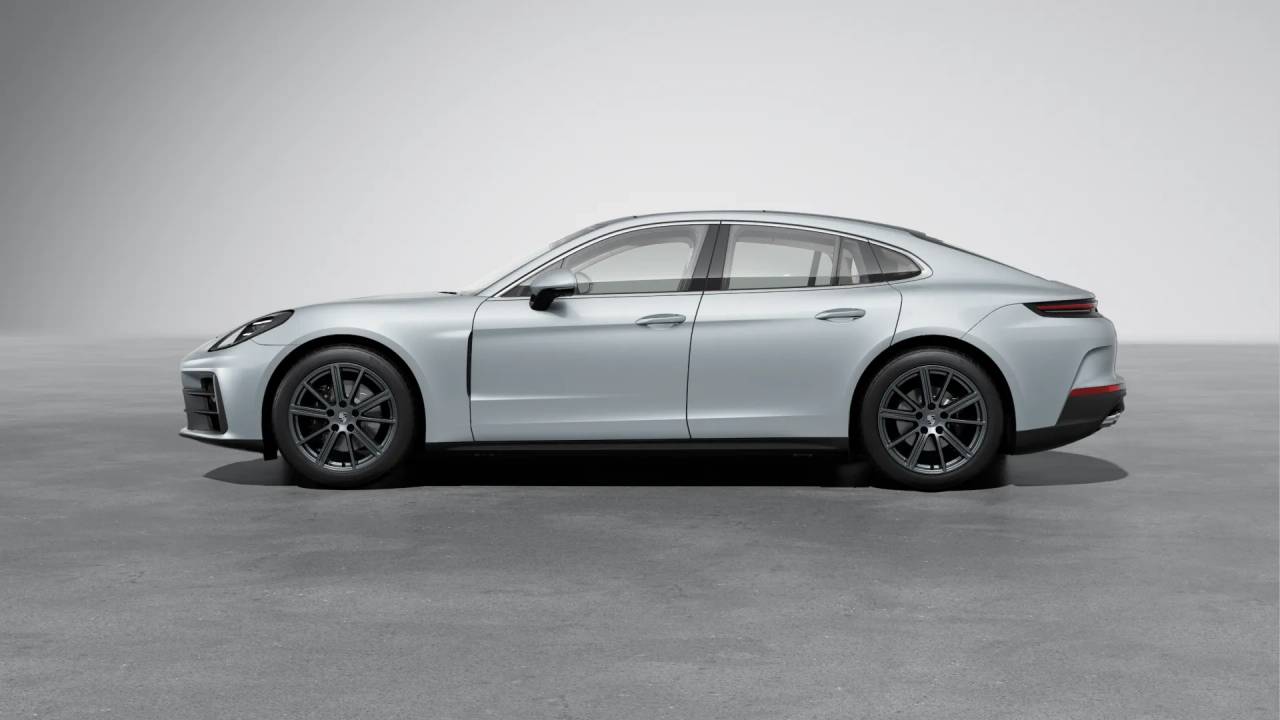 2026 Porsche Panamera 4 photo 2