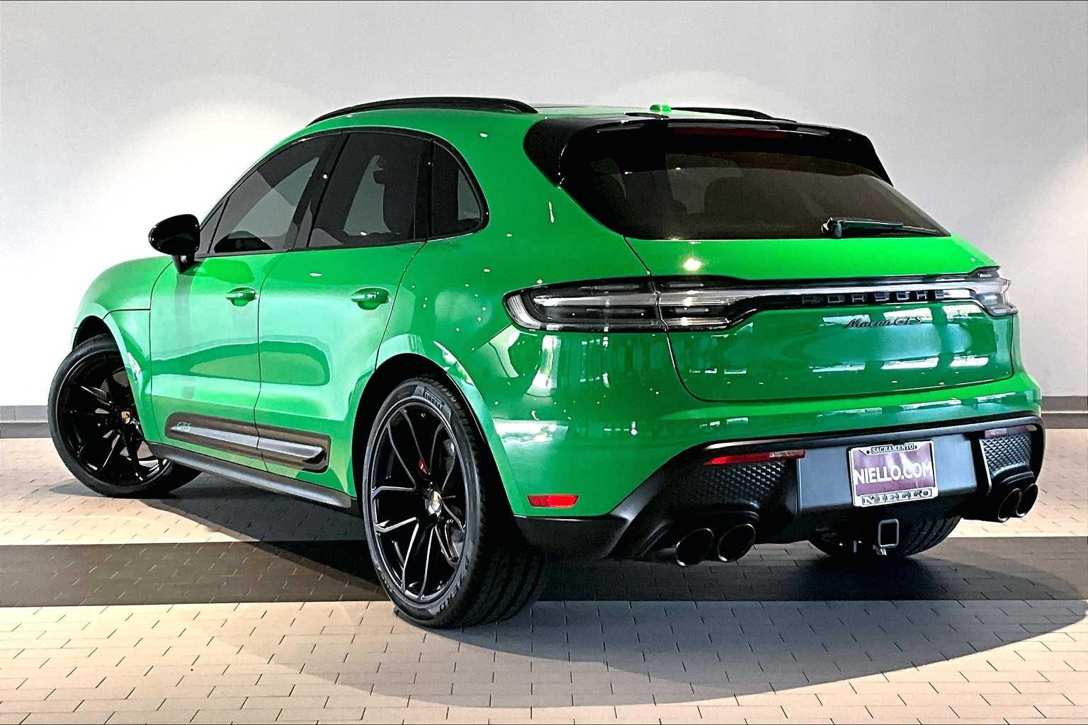 2023 Porsche Macan GTS photo 3