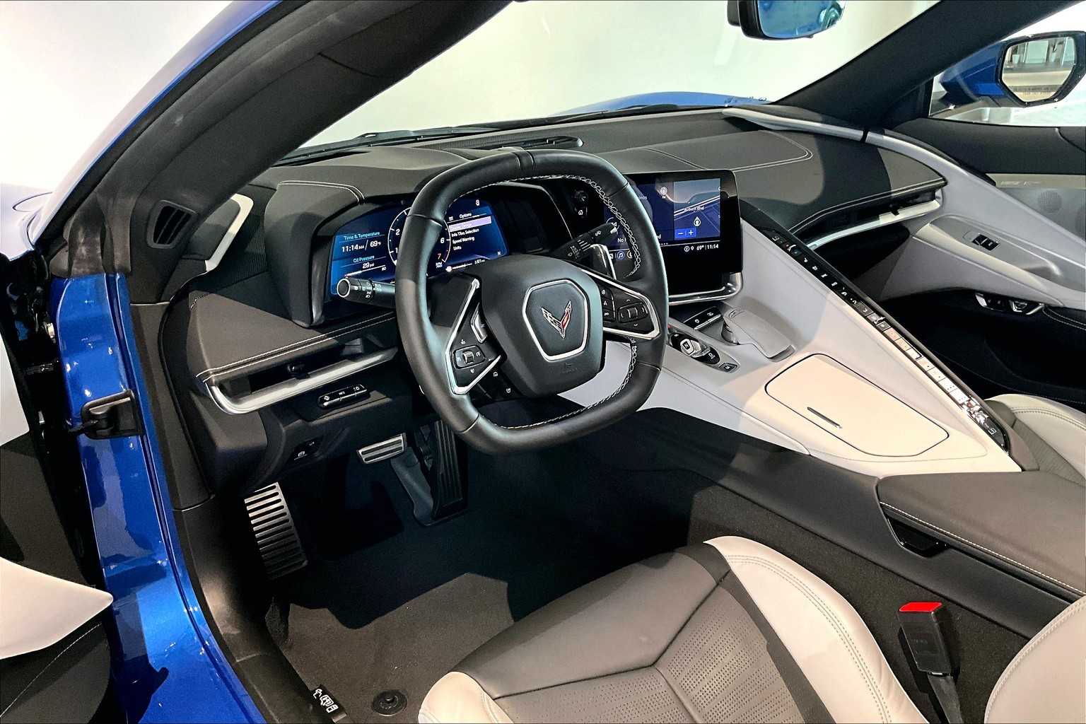 2021 Chevrolet Corvette 2LT Stingray photo 4