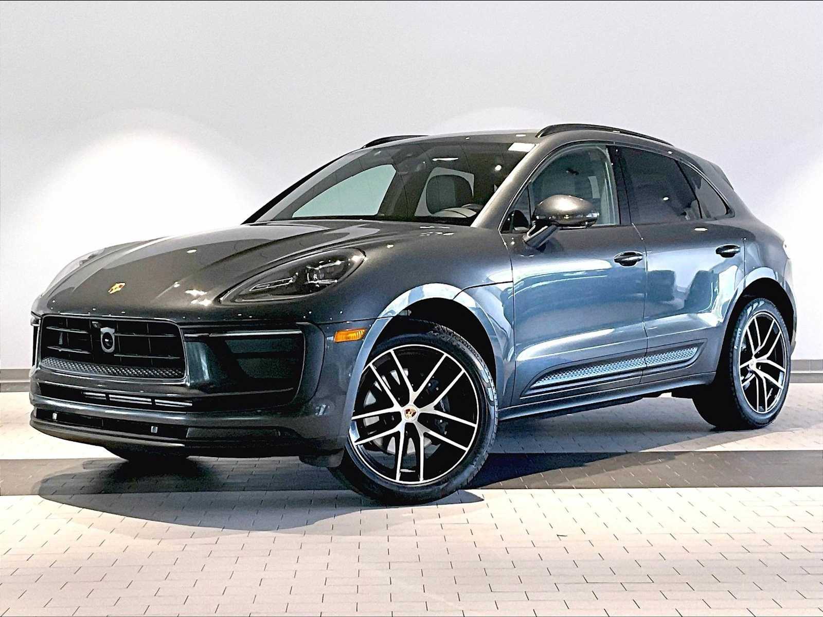 2025 Porsche Macan Base