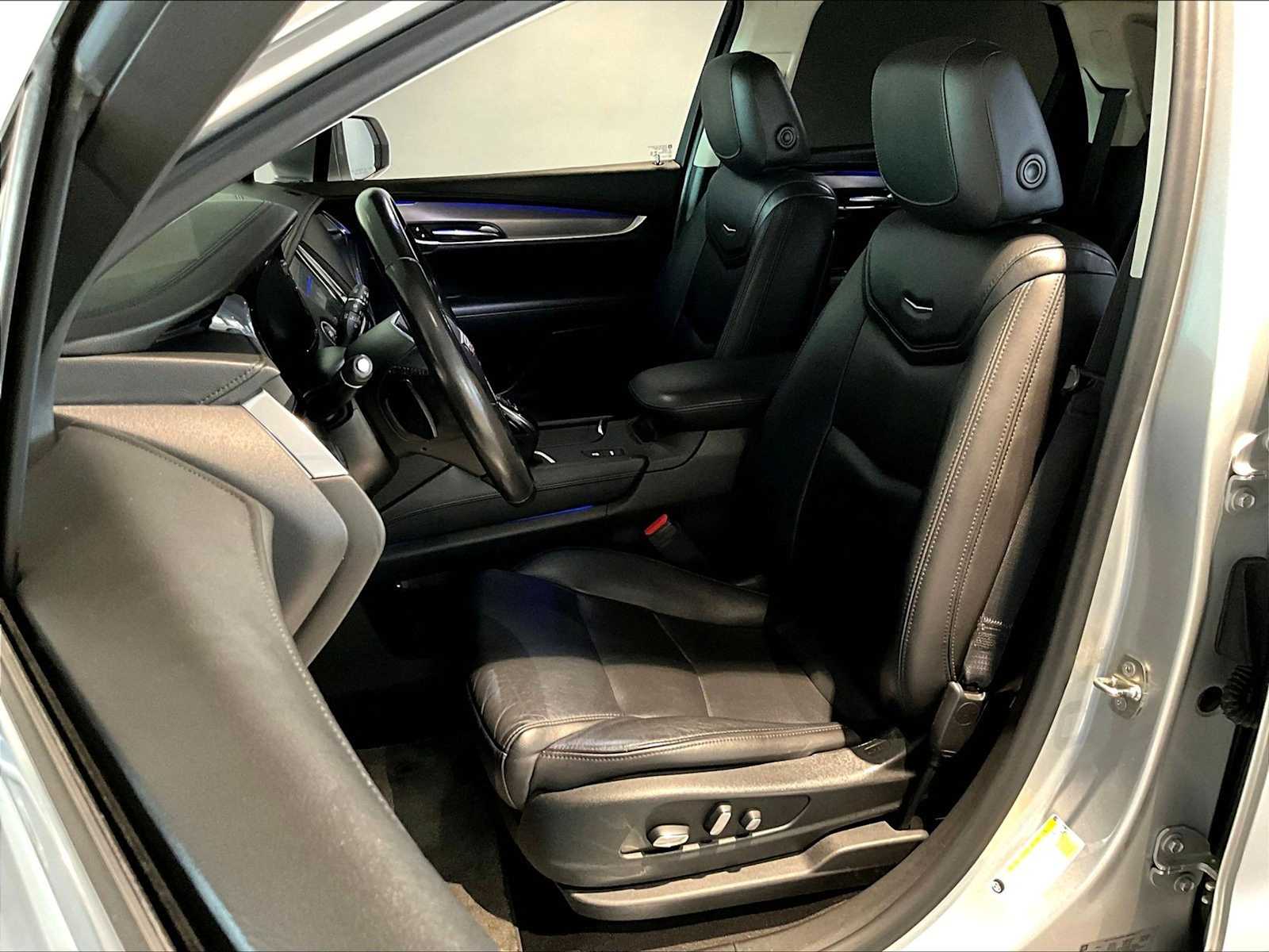 2018 Cadillac XT5 Premium Luxury FWD 4dr photo 4