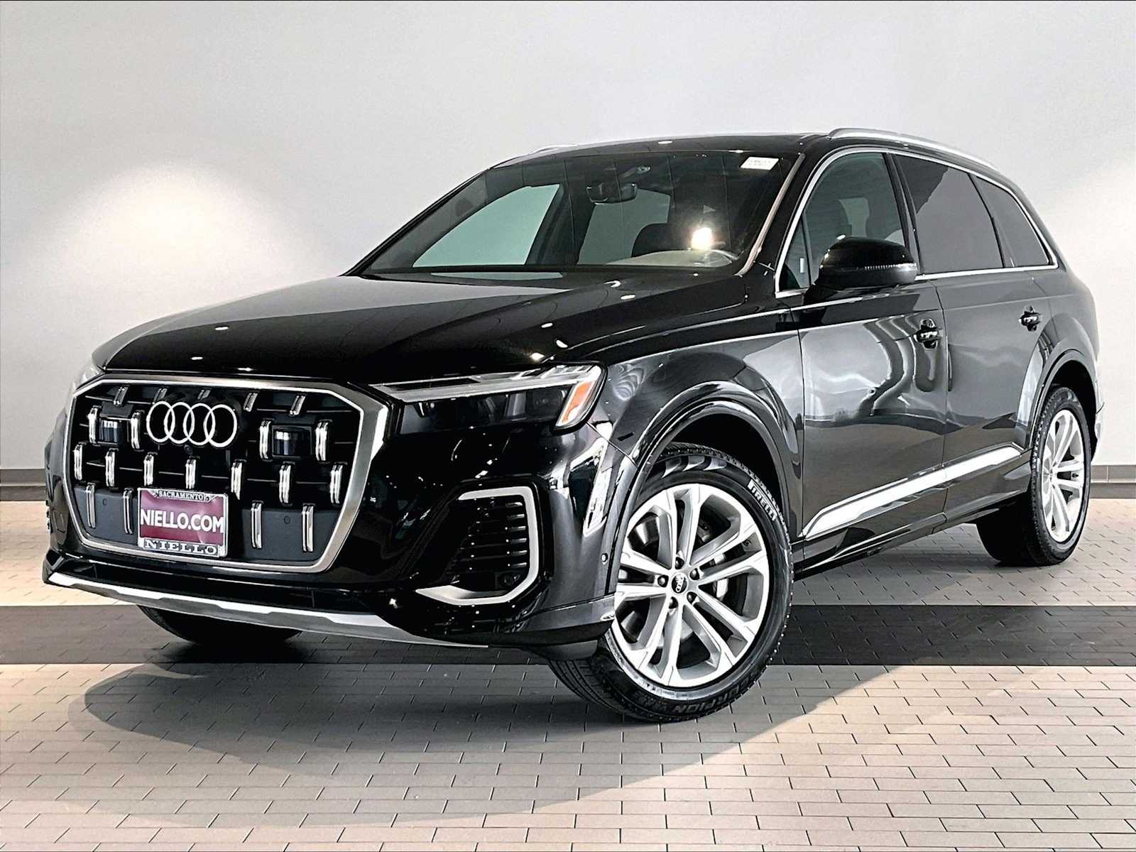 2025 Audi Q7 Premium Plus