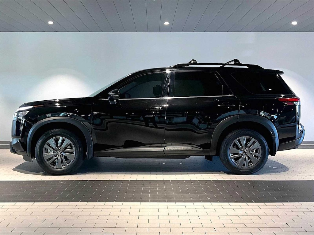 Used 2022 Nissan Pathfinder SV 2WD SUV