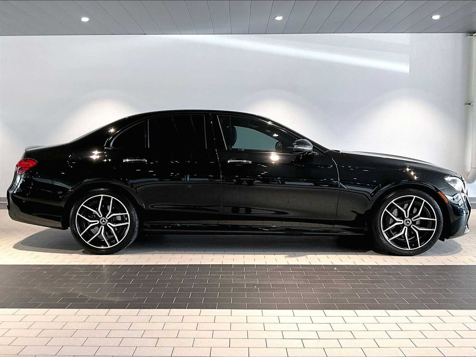 2022 Mercedes-Benz E-Class E350 - Photo 8