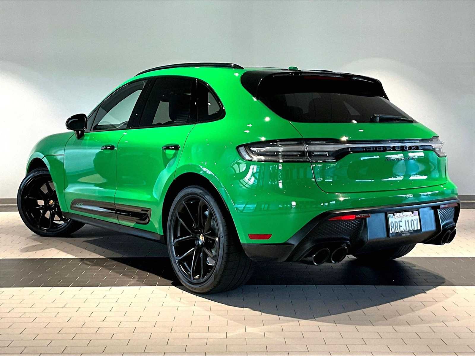 2023 Porsche Macan GTS AWD photo 2