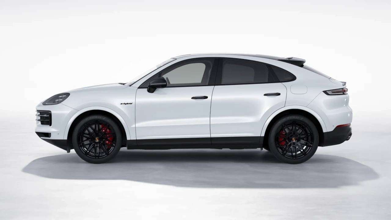 2026 Porsche Cayenne S E-Hybrid Coupe photo 2