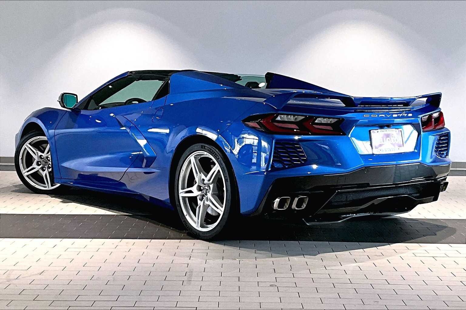 2021 Chevrolet Corvette 2LT Stingray photo 3
