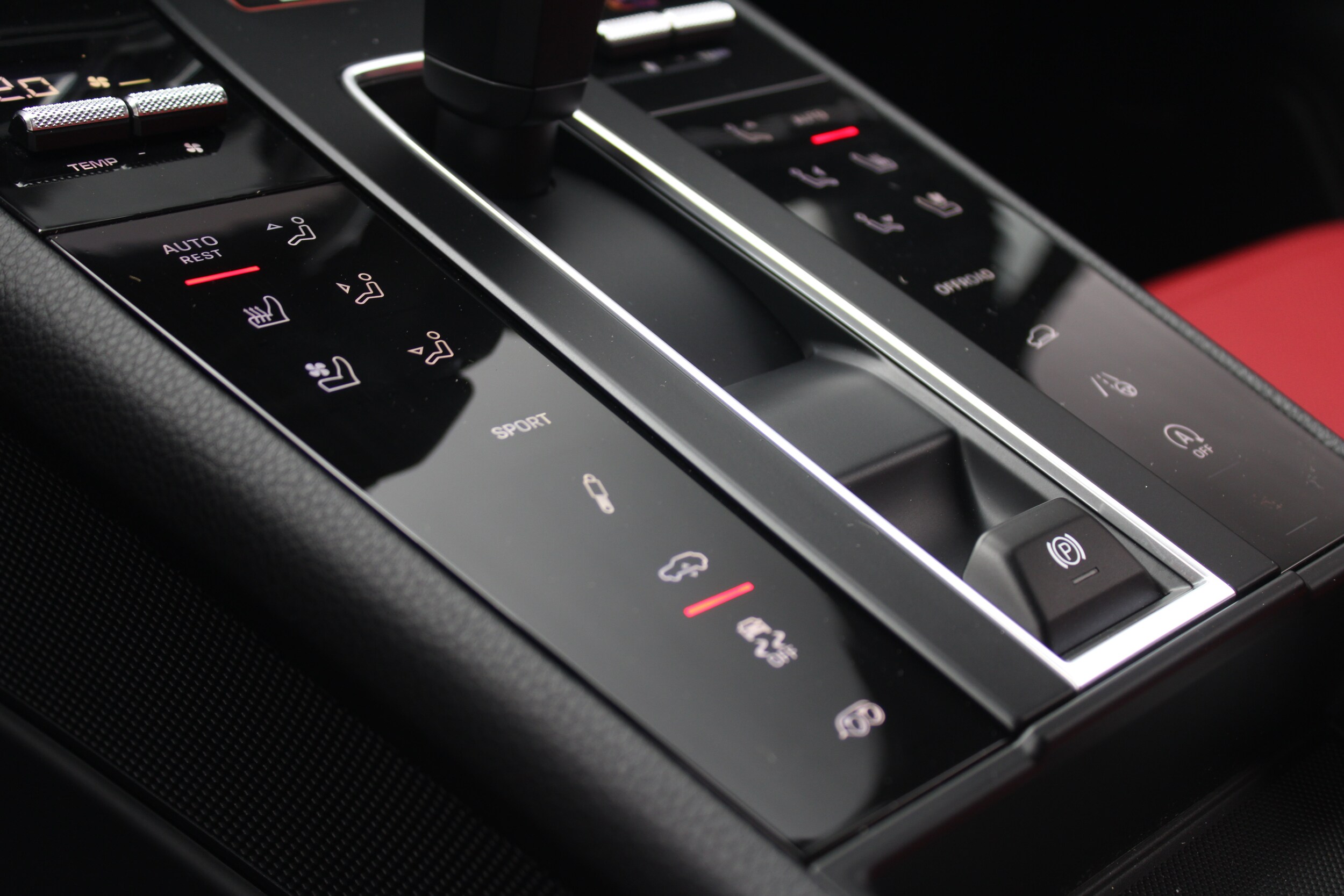 2026 Porsche Macan GTS - Photo 24