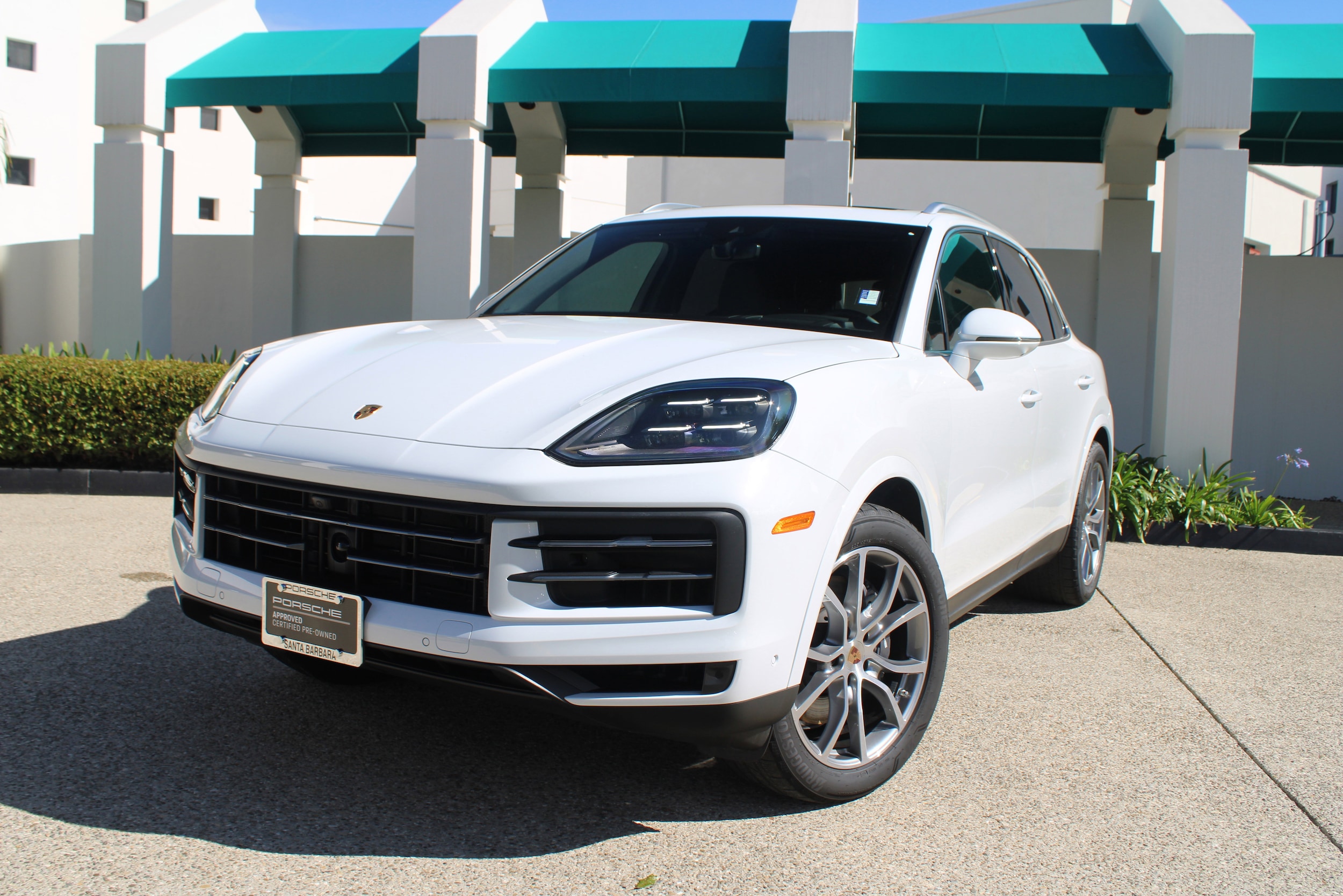2025 Porsche Cayenne Base