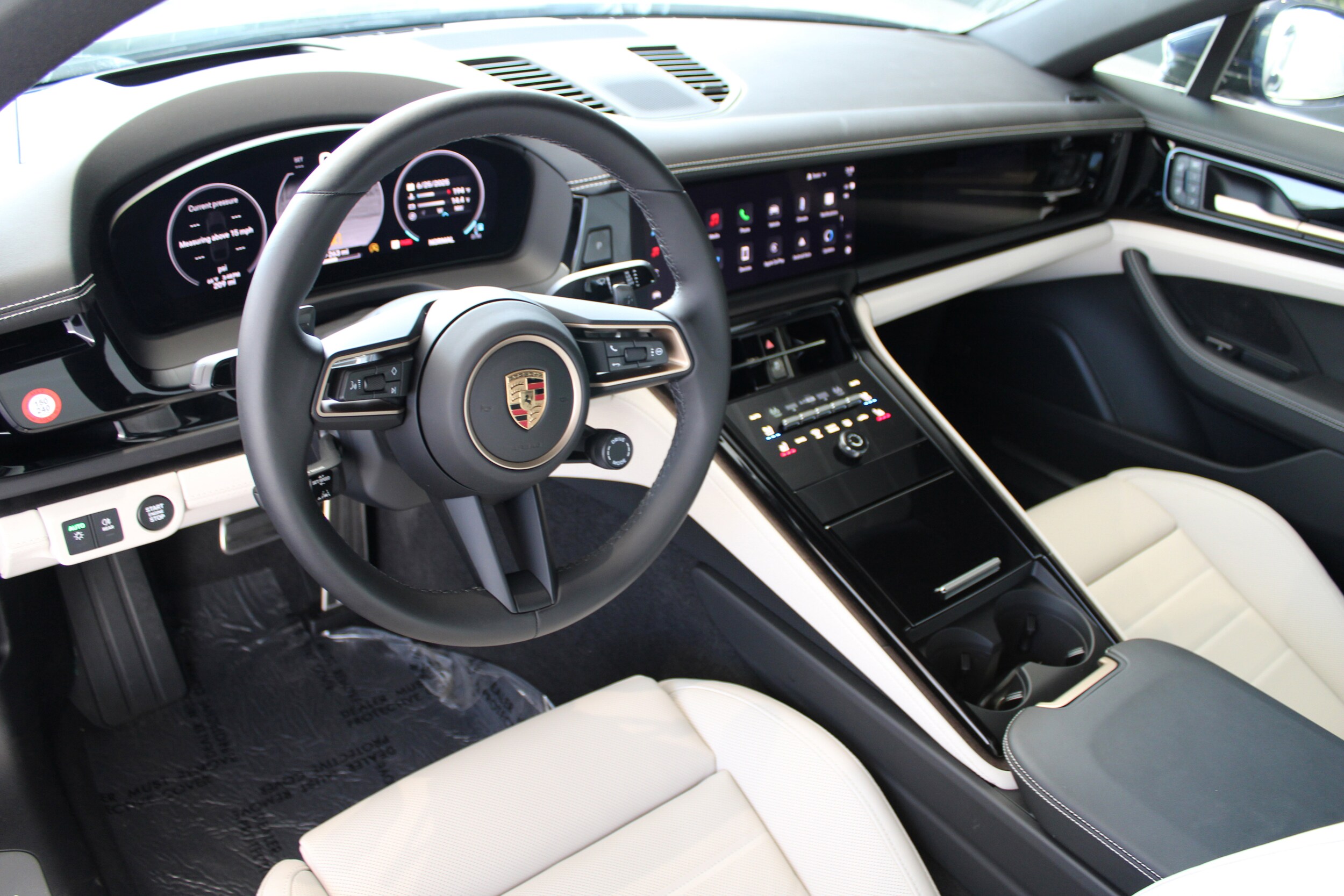 2024 Porsche Panamera 4 photo 4