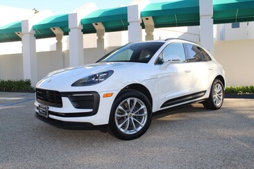 2025 Porsche Macan SUV
