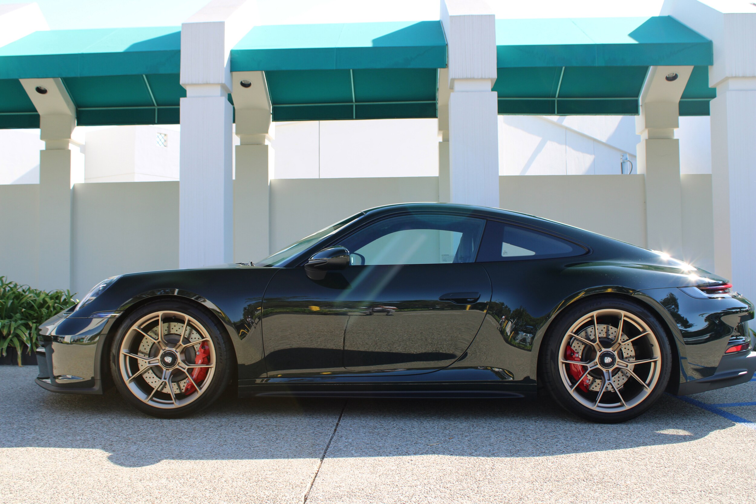 2022 Porsche 911 GT3 Touring photo 2