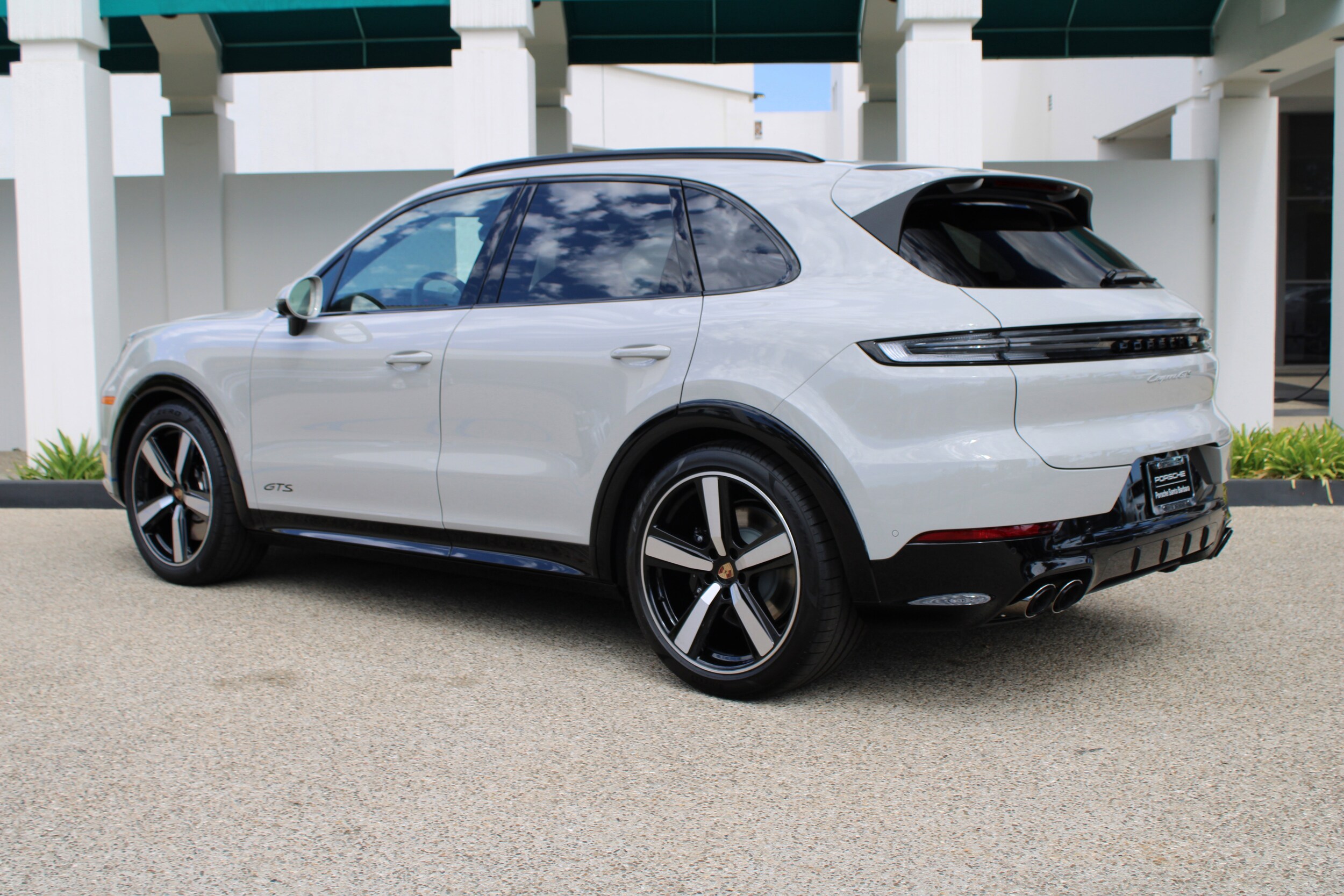 2026 Porsche Cayenne GTS photo 3