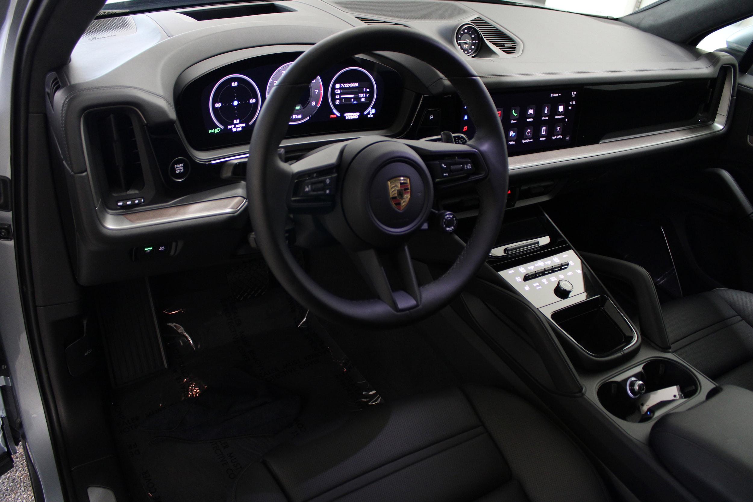 2025 Porsche Cayenne E-Hybrid photo 4