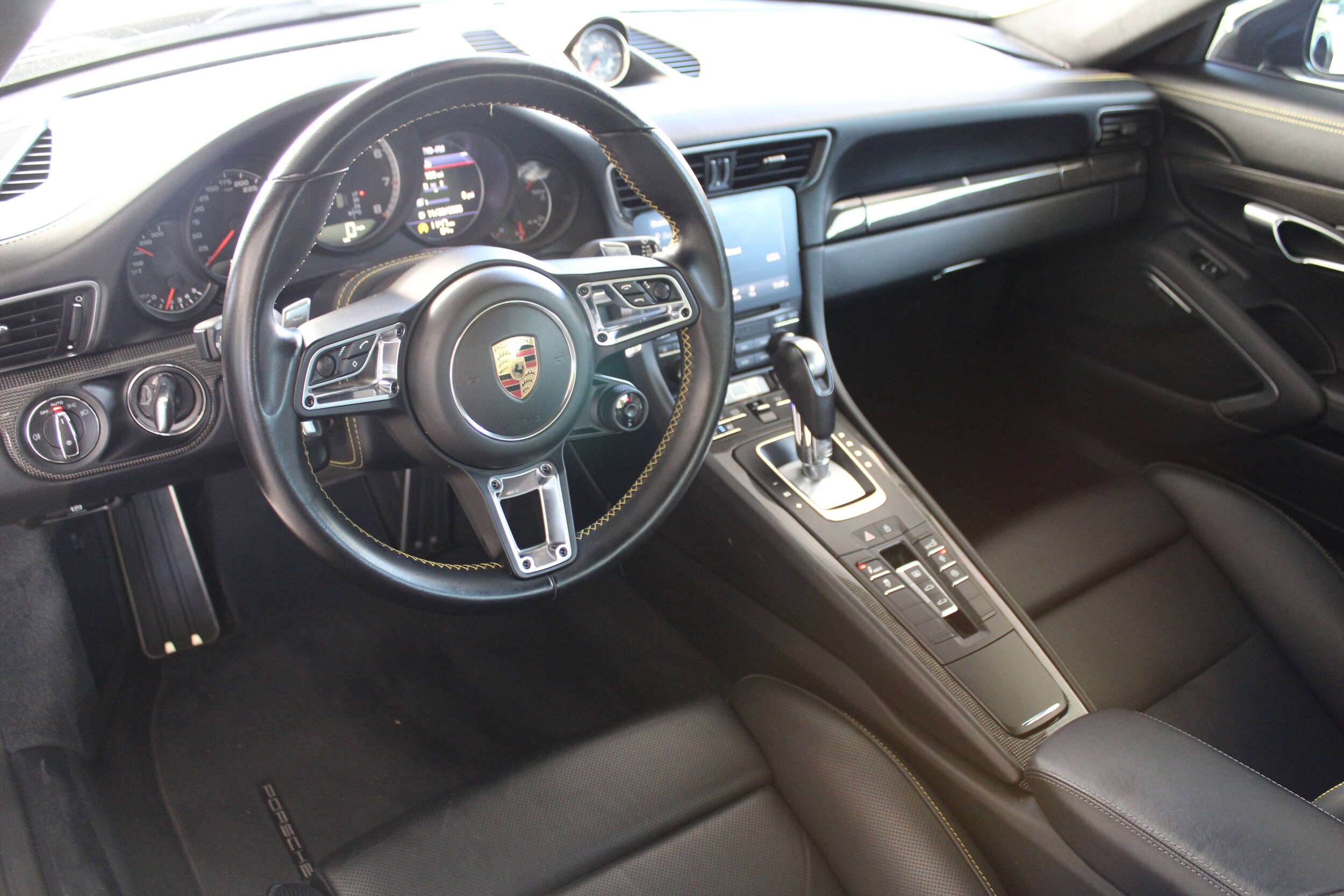 2019 Porsche 911 Turbo S photo 4