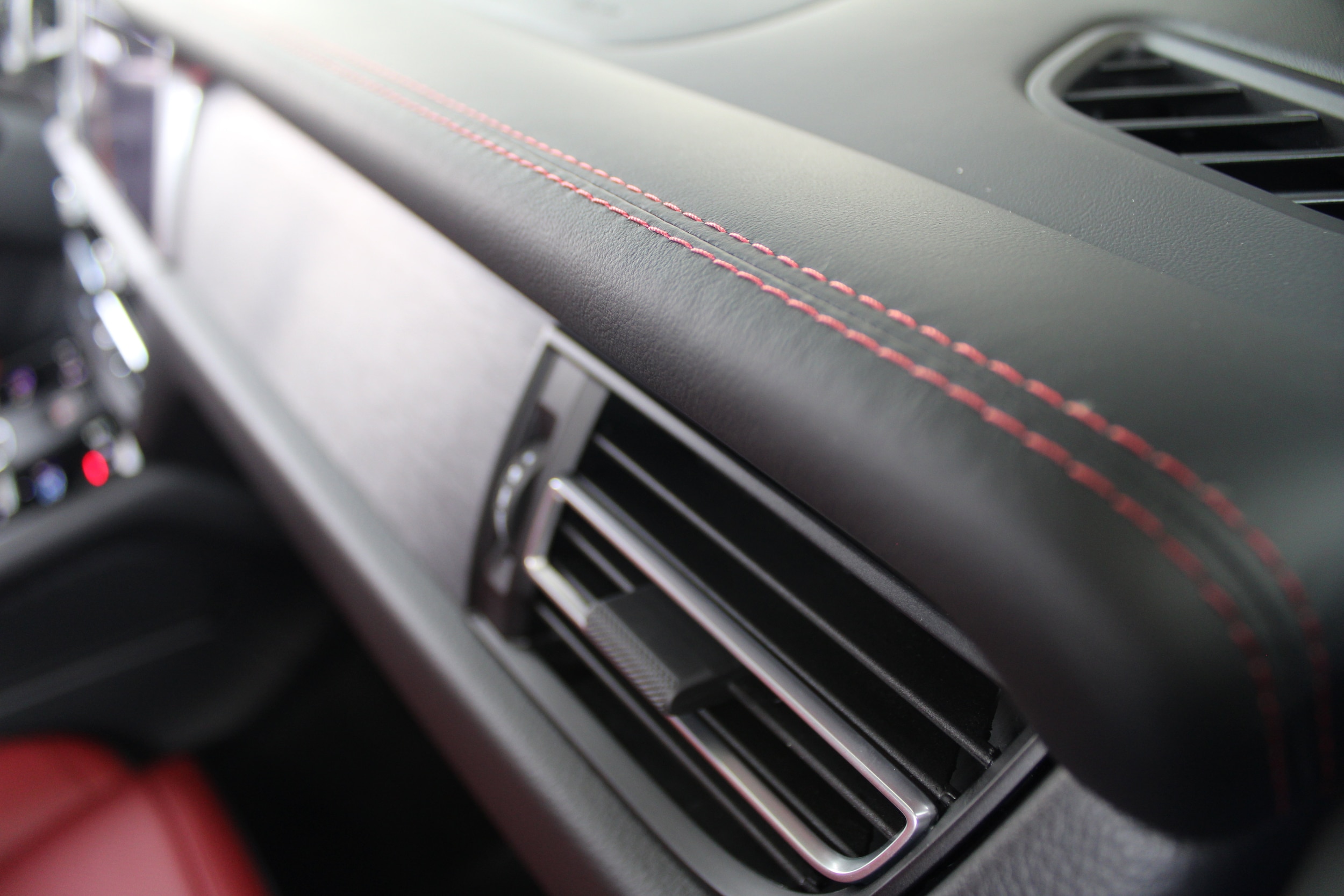2026 Porsche Macan GTS - Photo 32