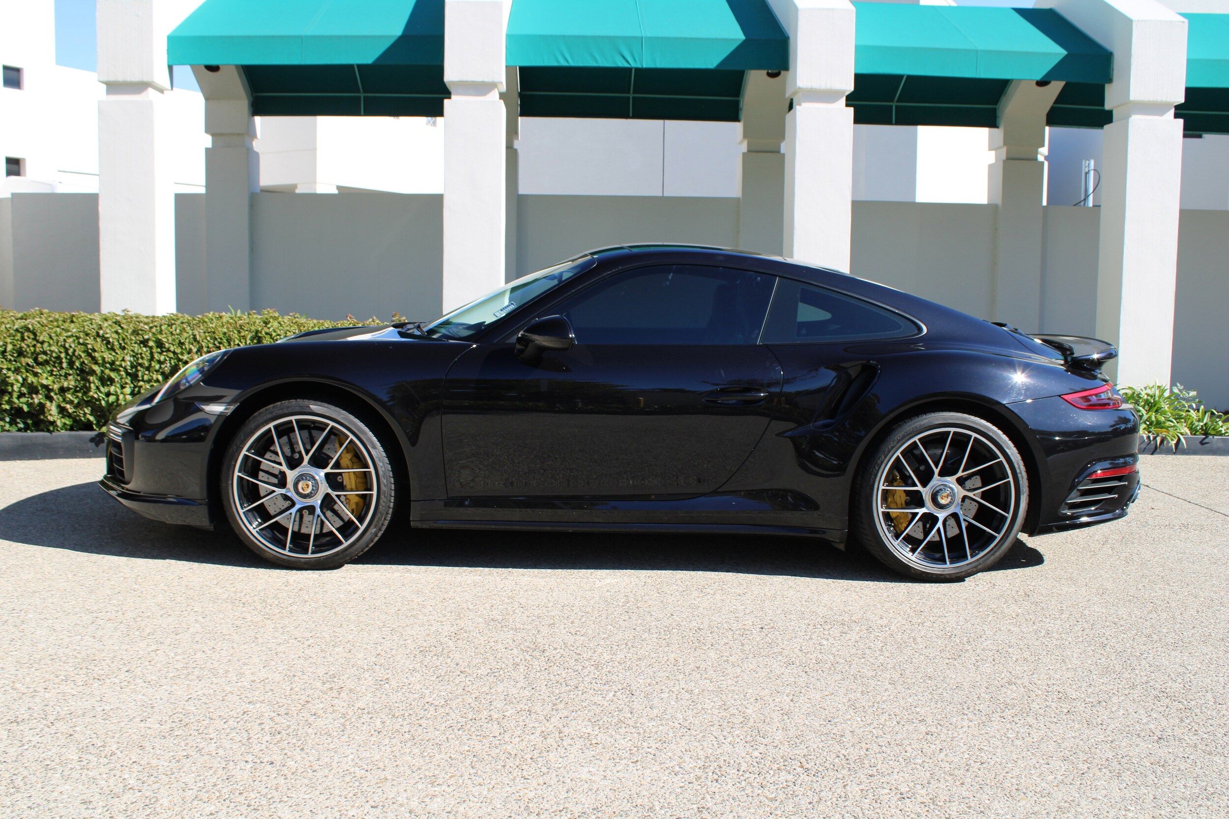 2019 Porsche 911 Turbo S photo 2