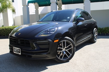 2026 Porsche Macan SUV