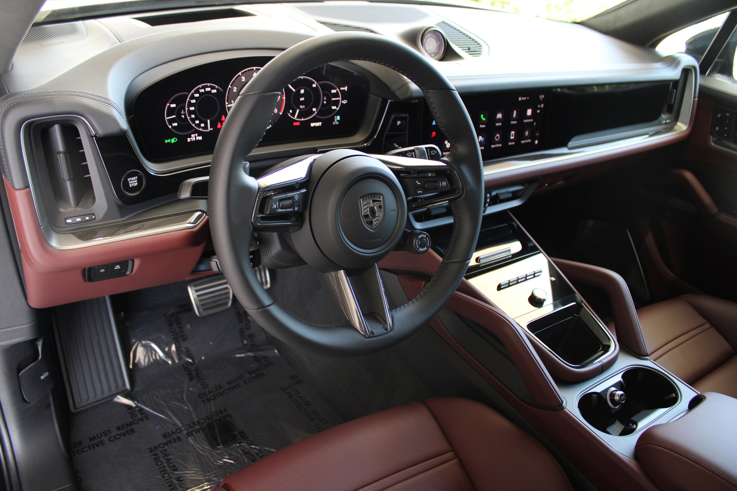 2025 Porsche Cayenne E-Hybrid Turbo photo 4