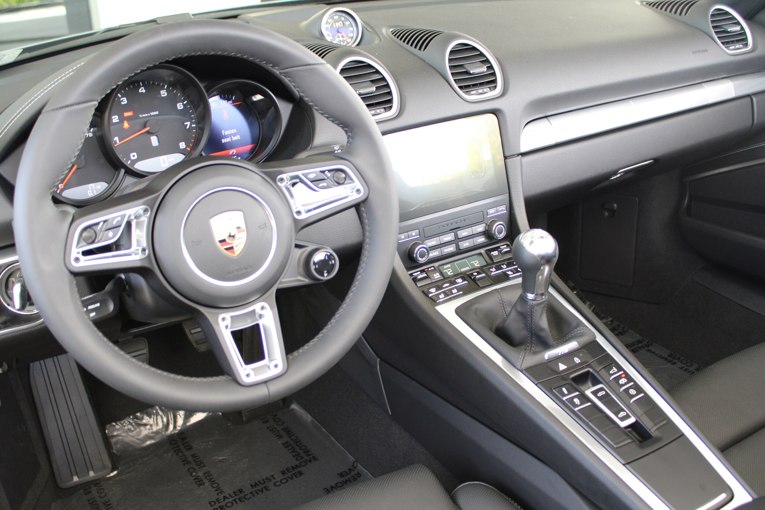 2025 Porsche Boxster photo 4